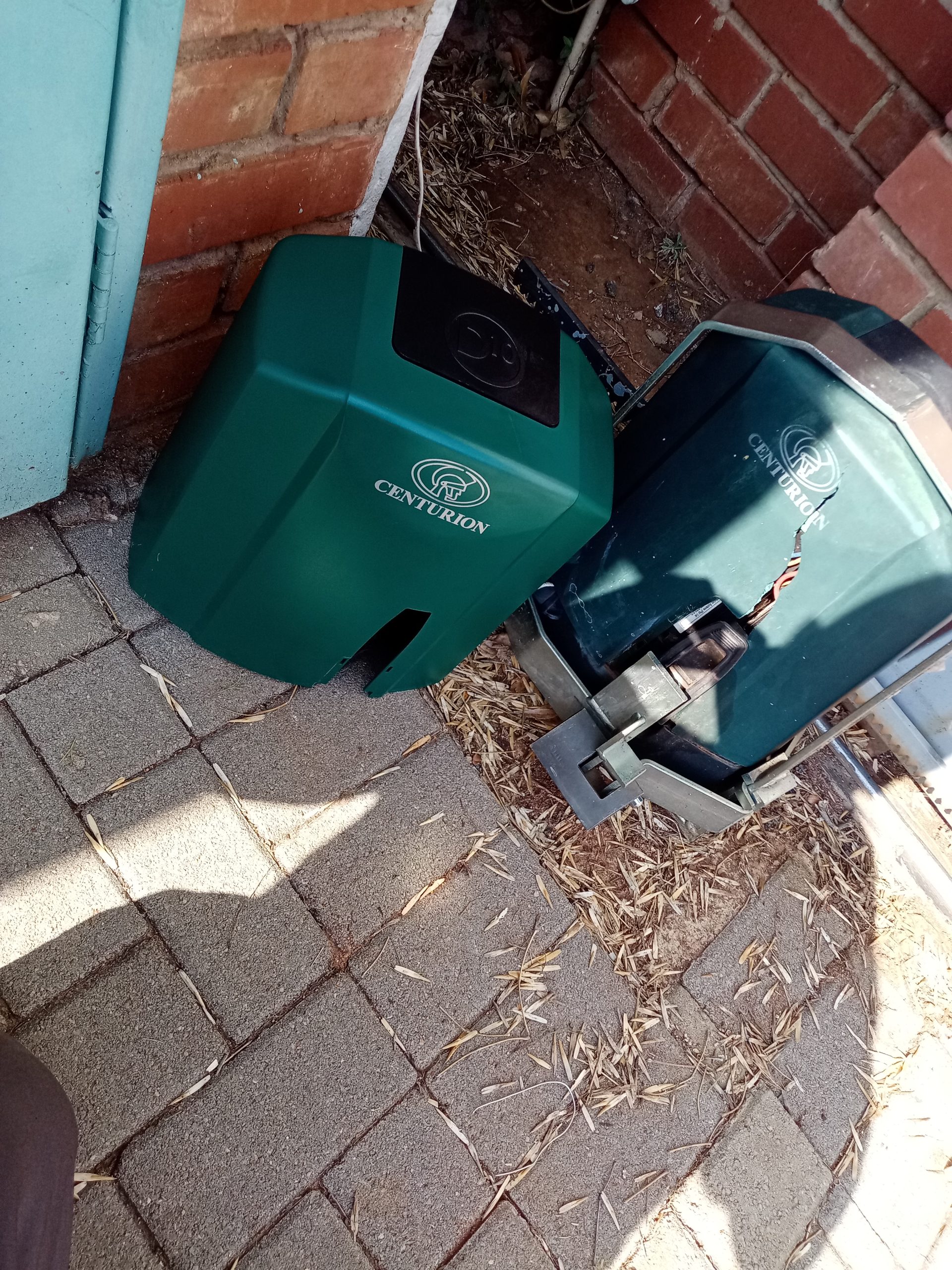 GATE MOTOR REPAIR AND INSTALLATION - Image 5