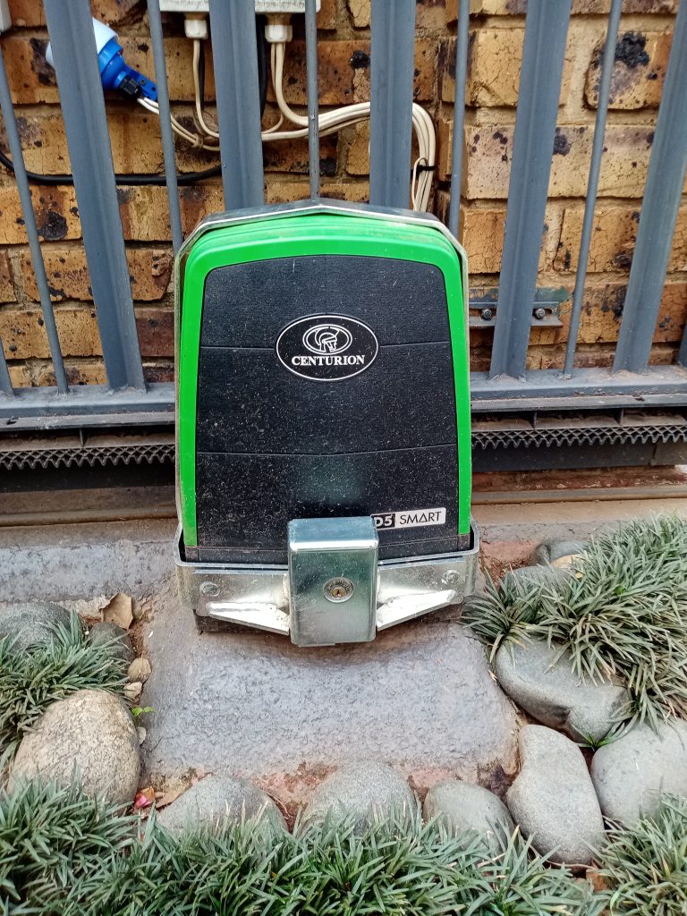 Centurion D5 smart gate motor in Centurion