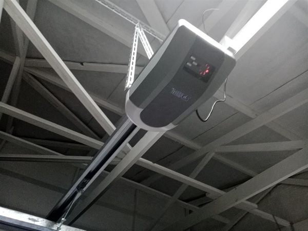 GARAGE DOOR MOTOR REPAIR AND INSTALLATION - Image 4