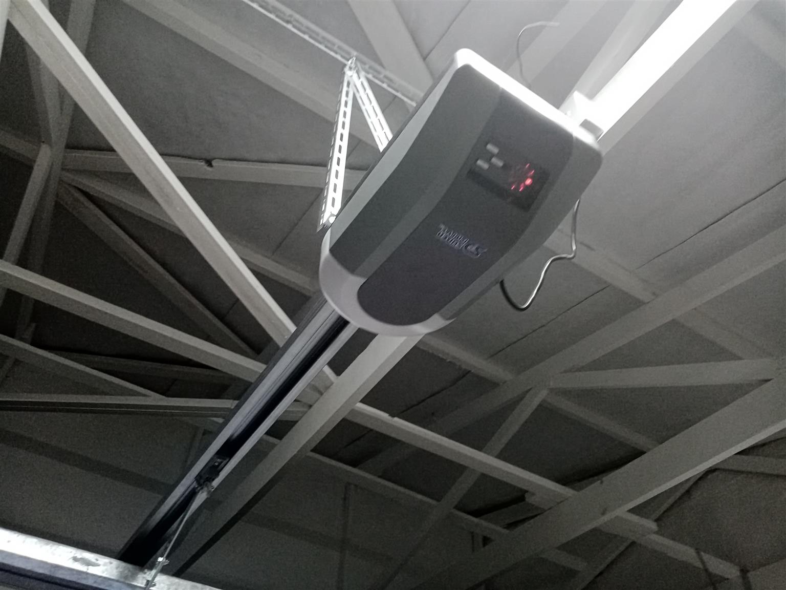 GARAGE DOOR MOTOR REPAIR AND INSTALLATION - Image 4